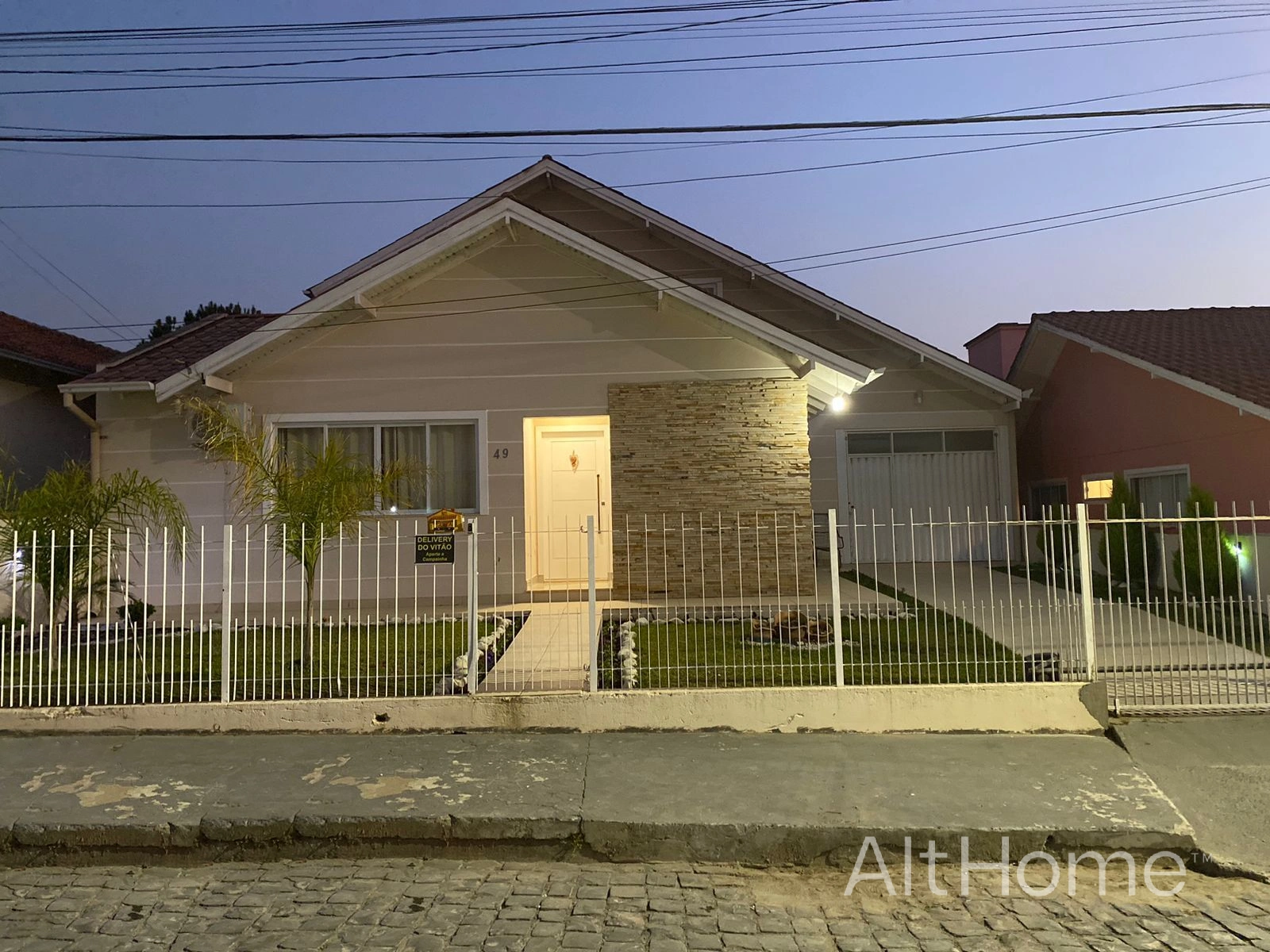 Casa Espaçosa com 6 Quartos e Edícula no Centro de Urubici — foto 1